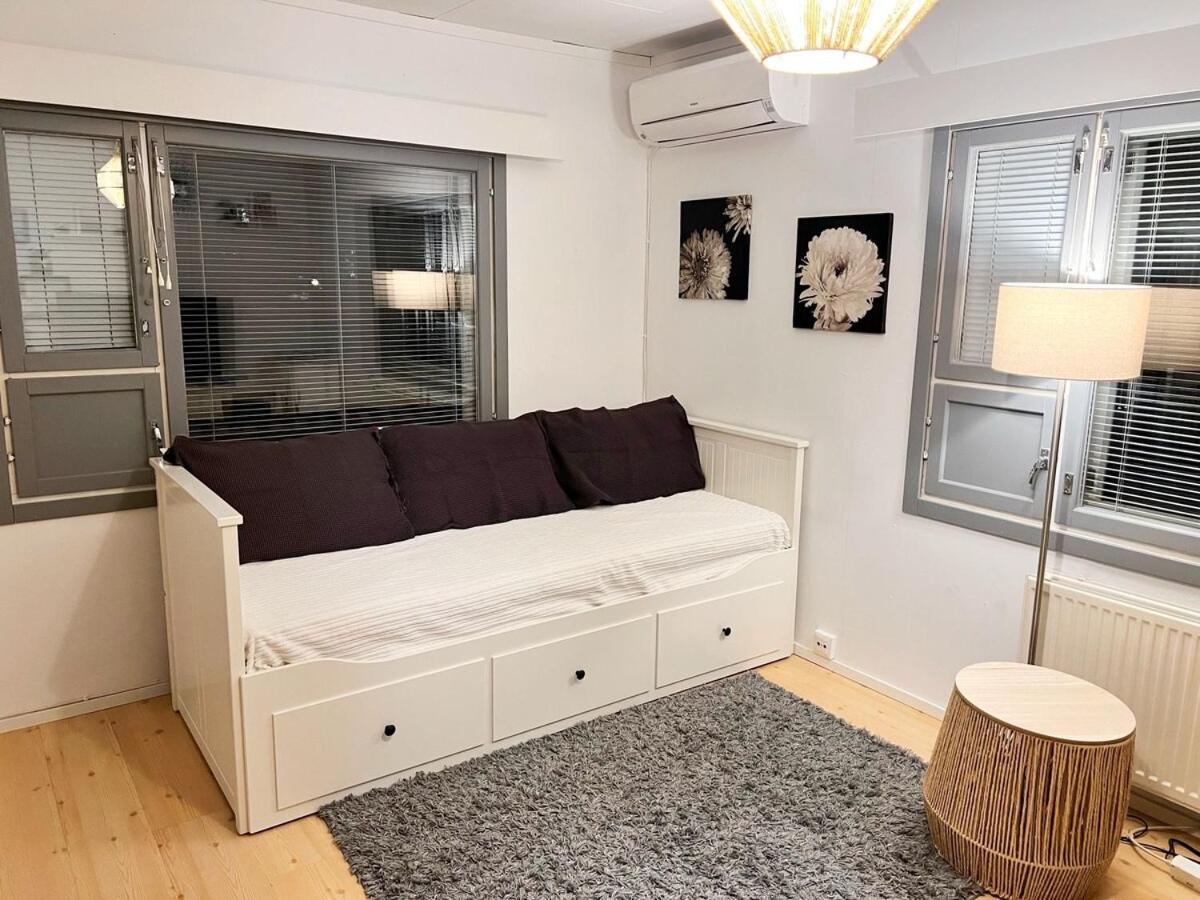 Sunny Nest 1 Appartement Vaasa Buitenkant foto